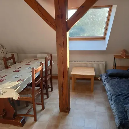 Riviere Et Colline Niedermodern